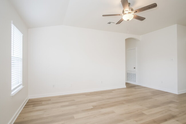 Photo - 105 Lucy Cove