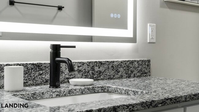 Photo - 49 Boulevard SE Unit F-557