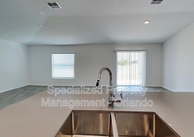 Photo - 301 Piave St