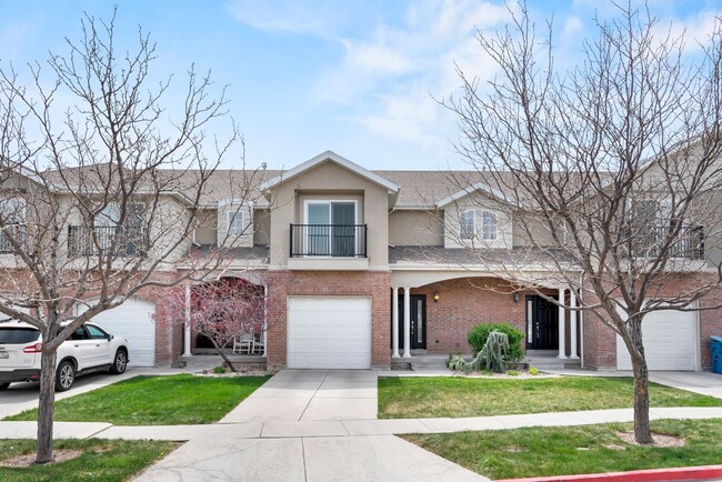 Building Photo - 231 E Sunshine Dr