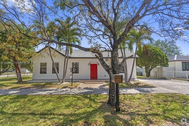Building Photo - 601 SW 1st St Rental