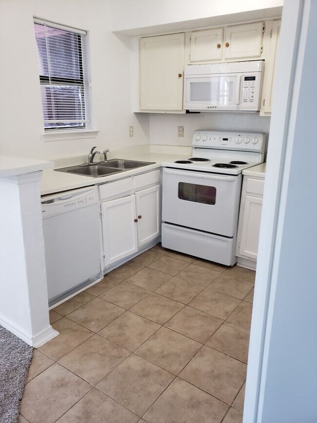 Richland Trace Apartment For Rent in Dallas, TX
