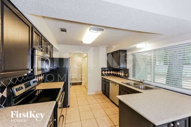 Photo - 1800 Chittam Dr