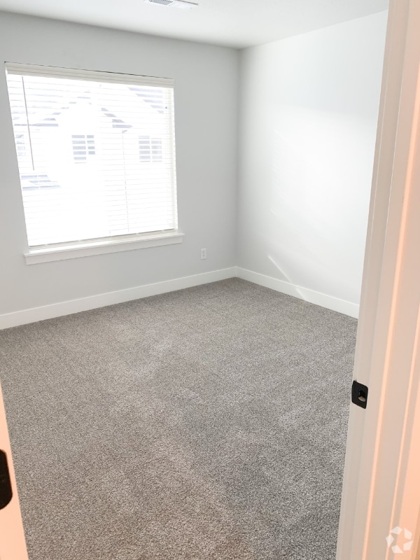 Building Photo - 2013 N 3930 W Rental
