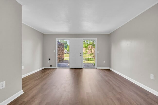 Photo - 803 E Broad St