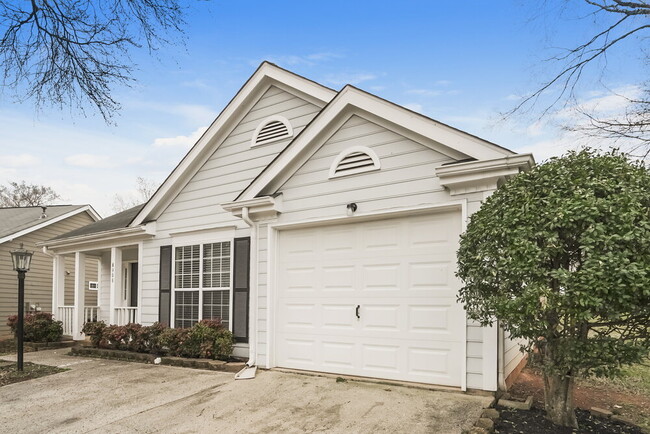 Photo - 8908 Chesham Dr