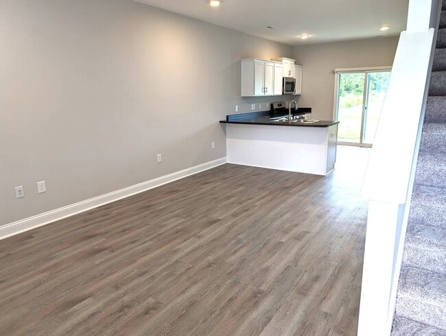 Photo - 604 Jacks Xing Dr