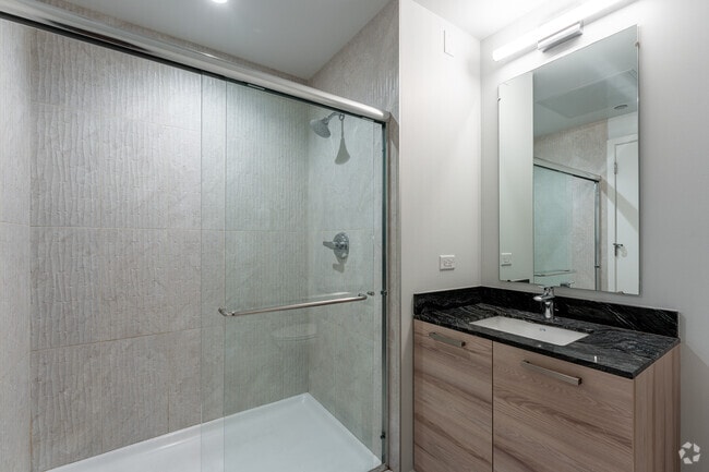 1BR, 1BA - 595SF