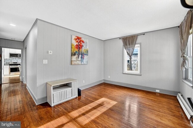 Photo - 18 Myrtle Ave