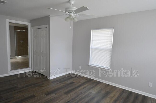 Photo - 2021 Travis St