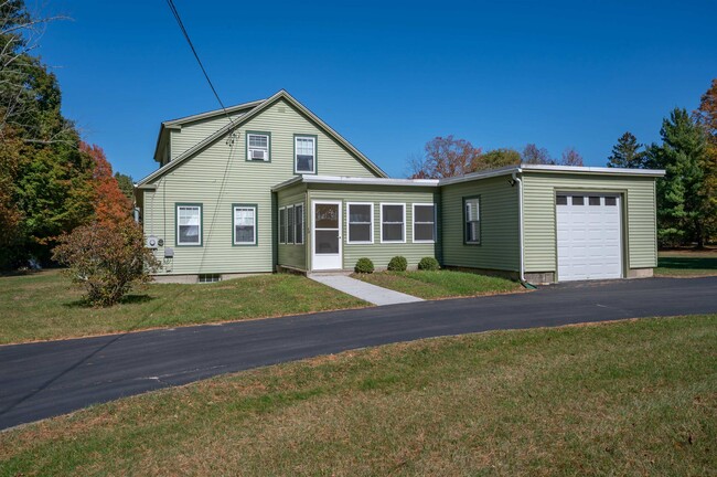 Building Photo - 12 Pound Rd