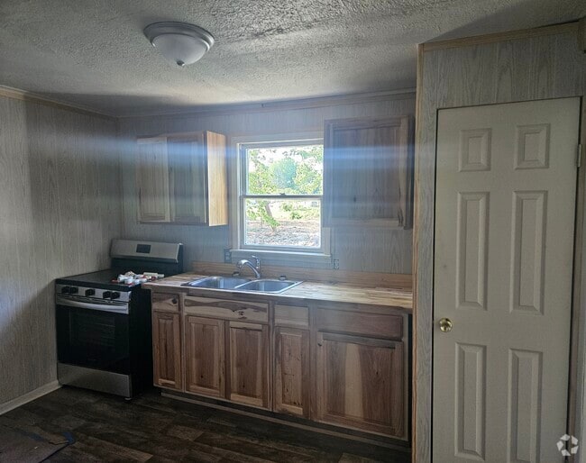 Building Photo - 150 Edgewater Rd Unit 1A Rental