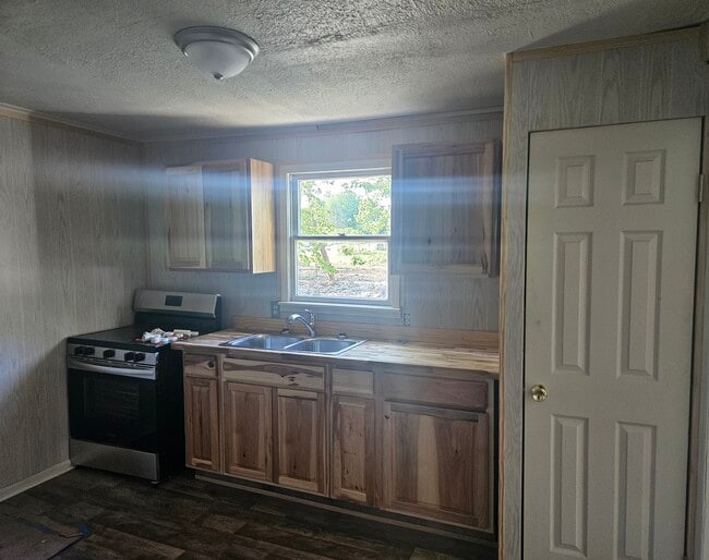 Photo - 150 Edgewater Rd Apartments Unit 1A