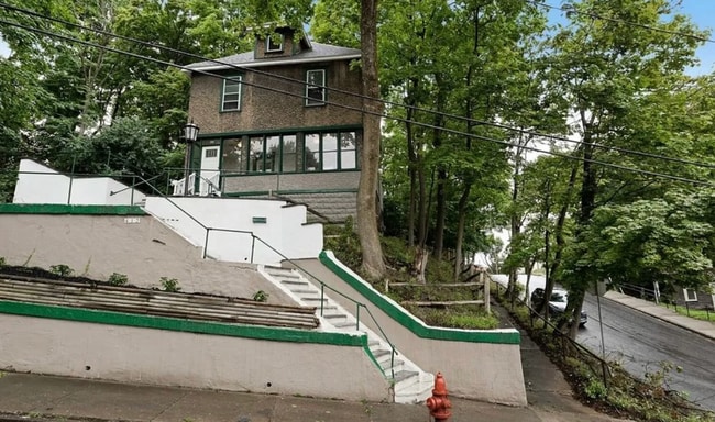 Photo - 412 S Beech St