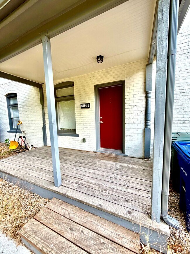 Building Photo - 719 S 500 E Unit B