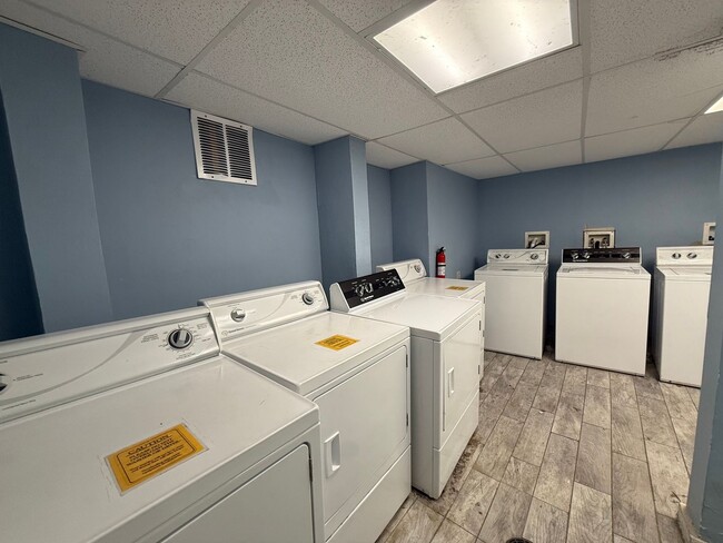 Photo - Modern 1-Bedroom, 1-Bath Apartment in Prim... Unit 1712-1