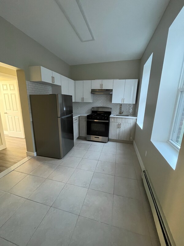 Building Photo - 856 S 16th St