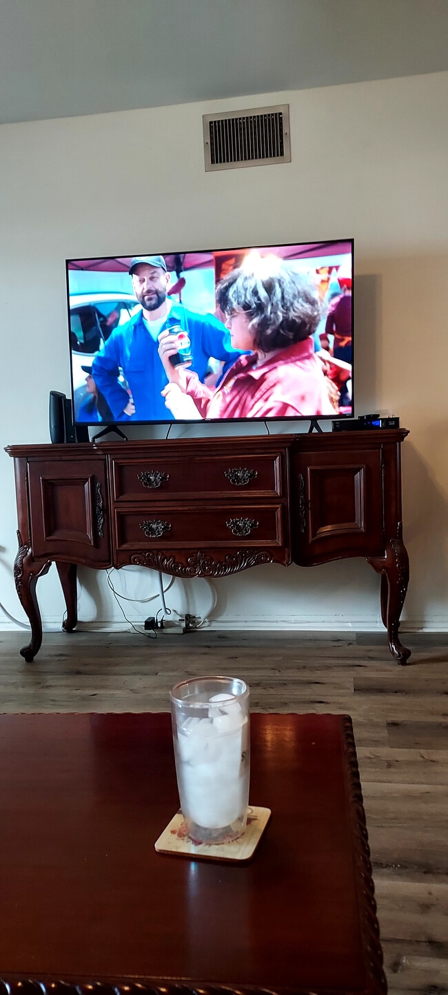 Building Photo - 6201 2nd St E Unit 84