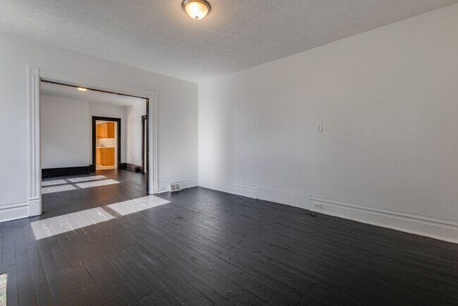 Photo - 2216 Arlington Ave Unit Apt 1 (Bottom Side Door)