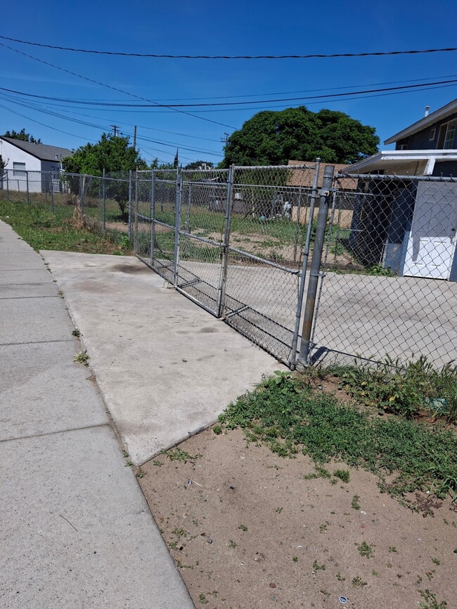 Photo - 343 Rio Grande Ave Unit A