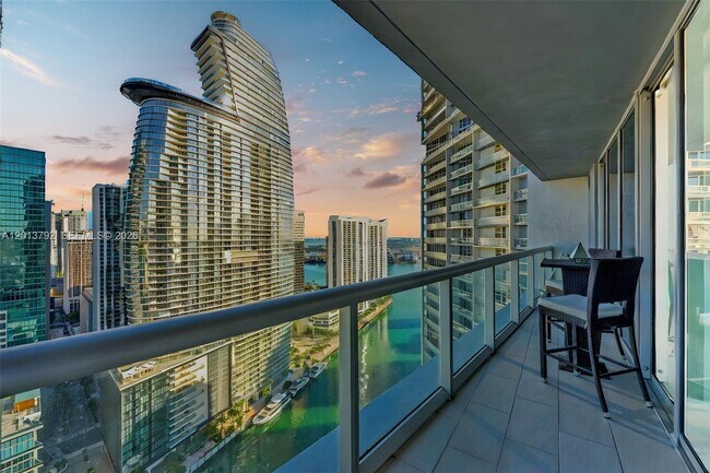 Photo - 475 Brickell Ave Unit 3515
