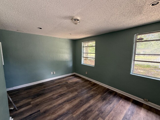 Photo - 10607 Ithaca Dr