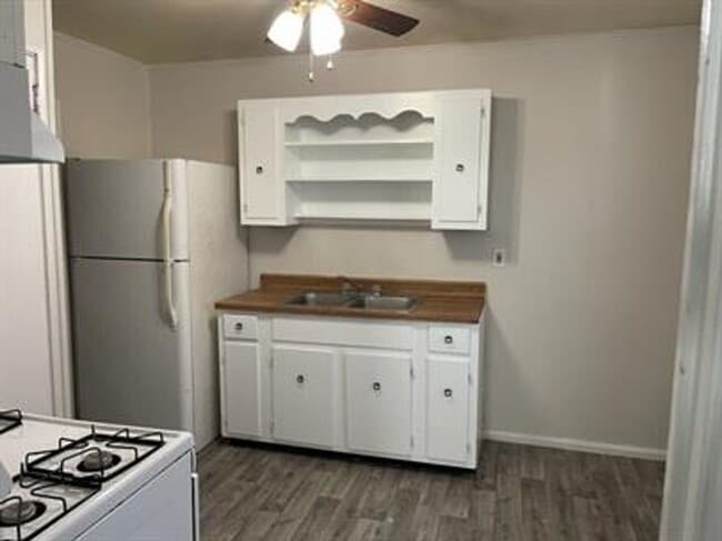 Photo - 1104 Eastview Dr