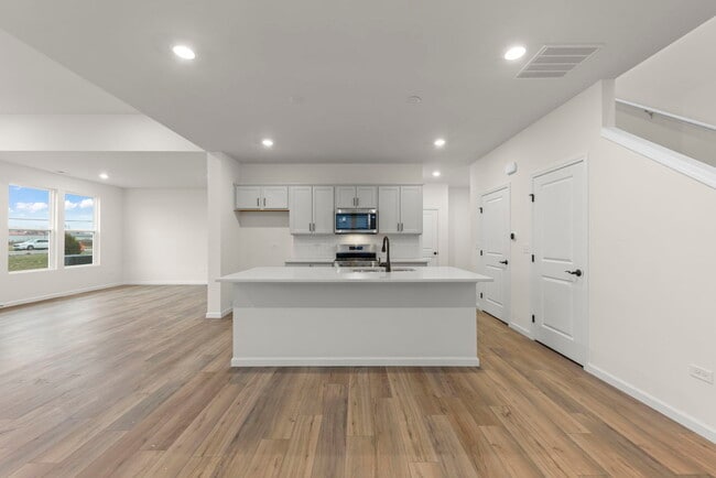 Photo - 2727 Lawlor Ln