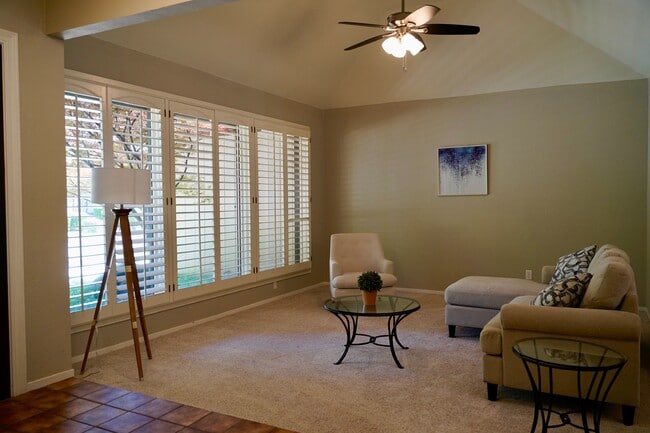 Photo - 836 E Serena Ave