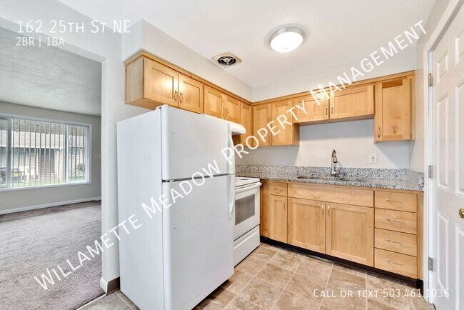 Photo - 162 25th St NE