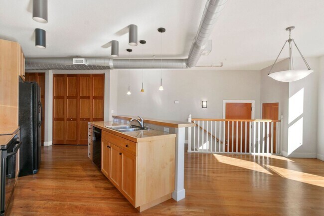 Photo - Old Town Condo, 1224 sq ft in Incredible L...