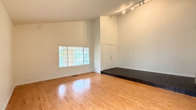 Photo - 7214 Chantilley Ct