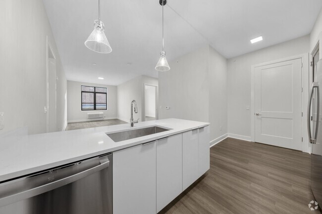 Building Photo - 121 34th St Unit 512 Rental