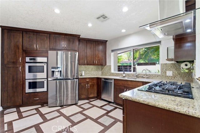 Photo - 5836 Winnetka Ave