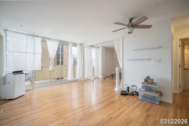 Photo - 1 Bd 1 Ba 1 Pkg in HALE MOANI - Secure Building- Utilities Included $2600/month Unit 1403