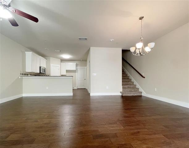 Photo - 207 Lily Ln