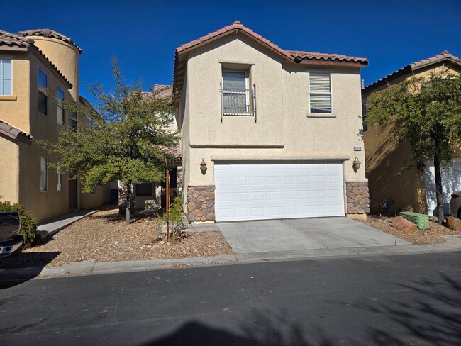 3 BED, 2 1/2 BATH, 2 CAR GARAGE 2 STORY HO... - 3 BED, 2 1/2 BATH, 2 CAR GARAGE 2 STORY HO... Casa