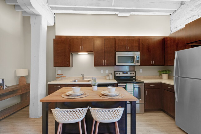 Building Photo - The Cameron North Loop Rental