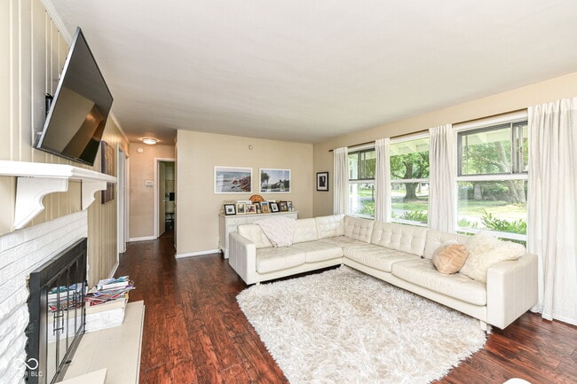 Photo - 1220 Oak Ridge Dr