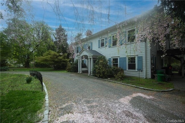 Building Photo - 25 Whittier Rd Rental