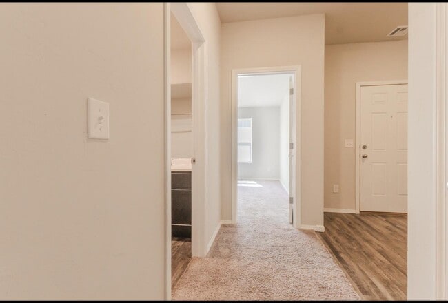 Photo - 755 Foxtail Dr