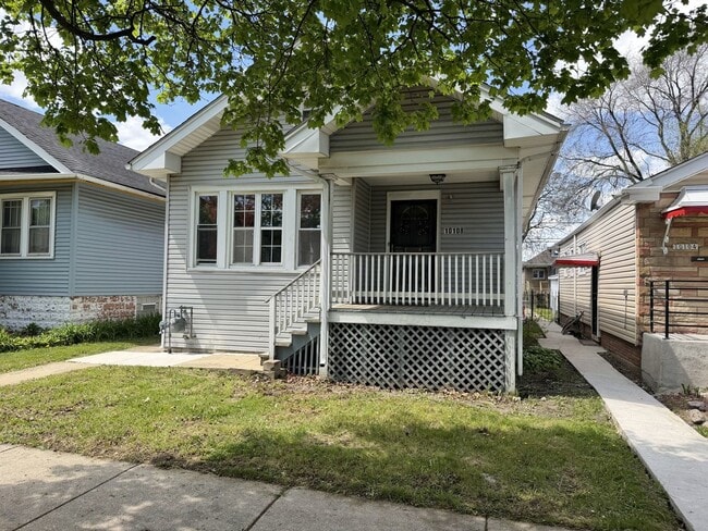 Building Photo - 10108 S State St