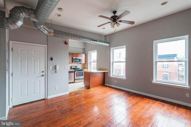 Building Photo - 1909 Green St Unit 3W Rental