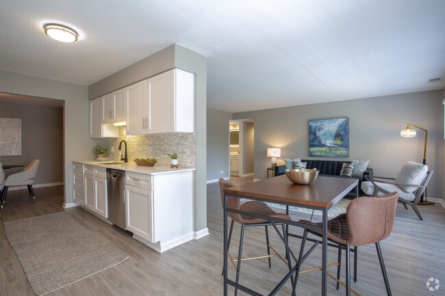 3BR,2BA,1590SF