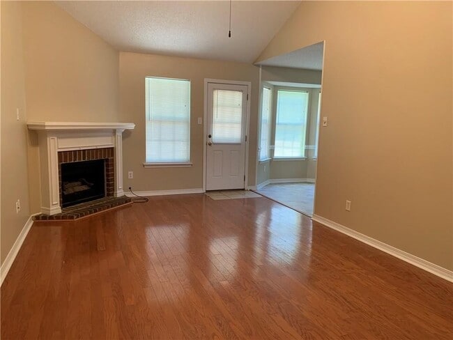 Photo - SOUGHT AFTER WEST MOBILE!