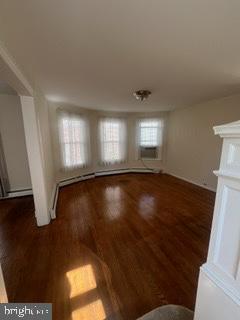 Photo - 221 E 4th St