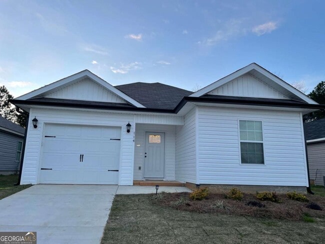 Photo - 114 Jaybee Dr