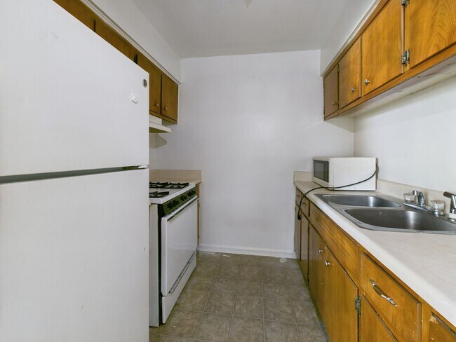 Photo - Edgewood Apartments