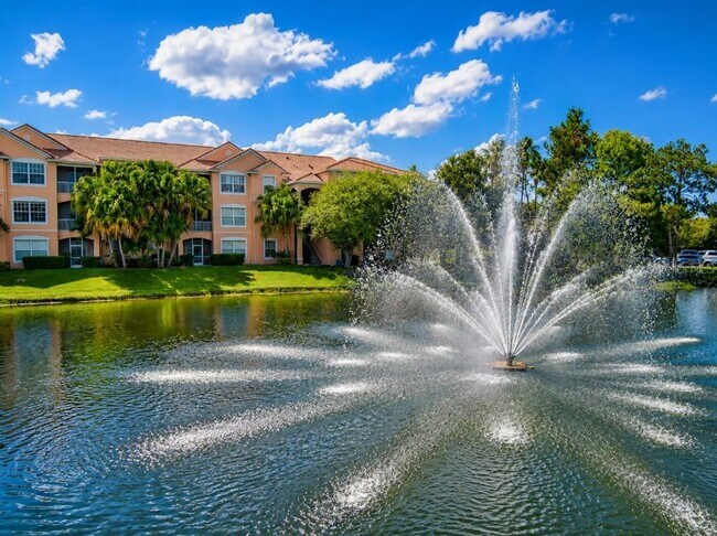 Building Photo - 13584 Turtle Marsh Loop Unit 136