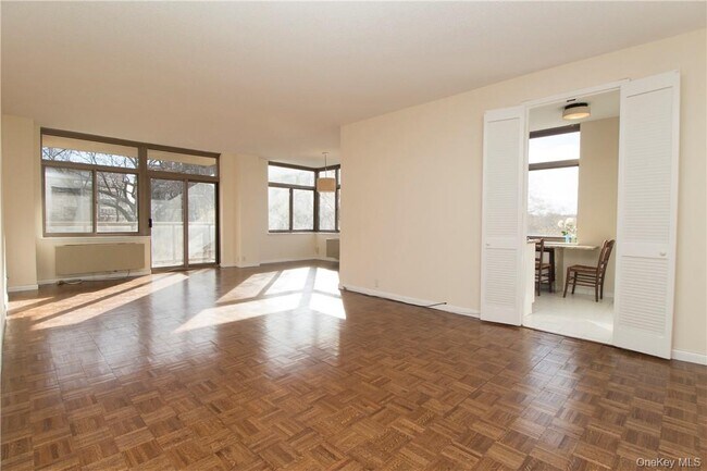 Photo - 35 N Chatsworth Ave Unidad 4V